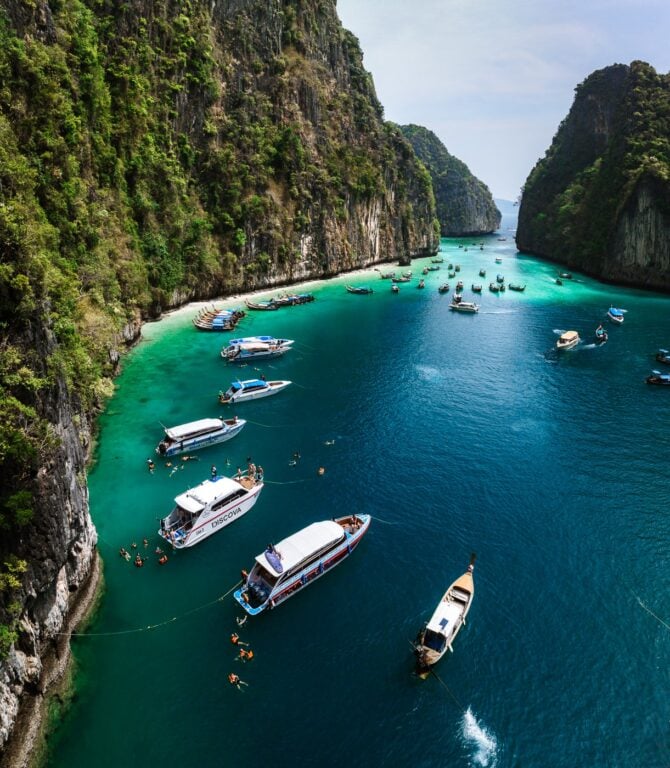 Phi Phi Maya Bay & Bamboo Island by Speedboat