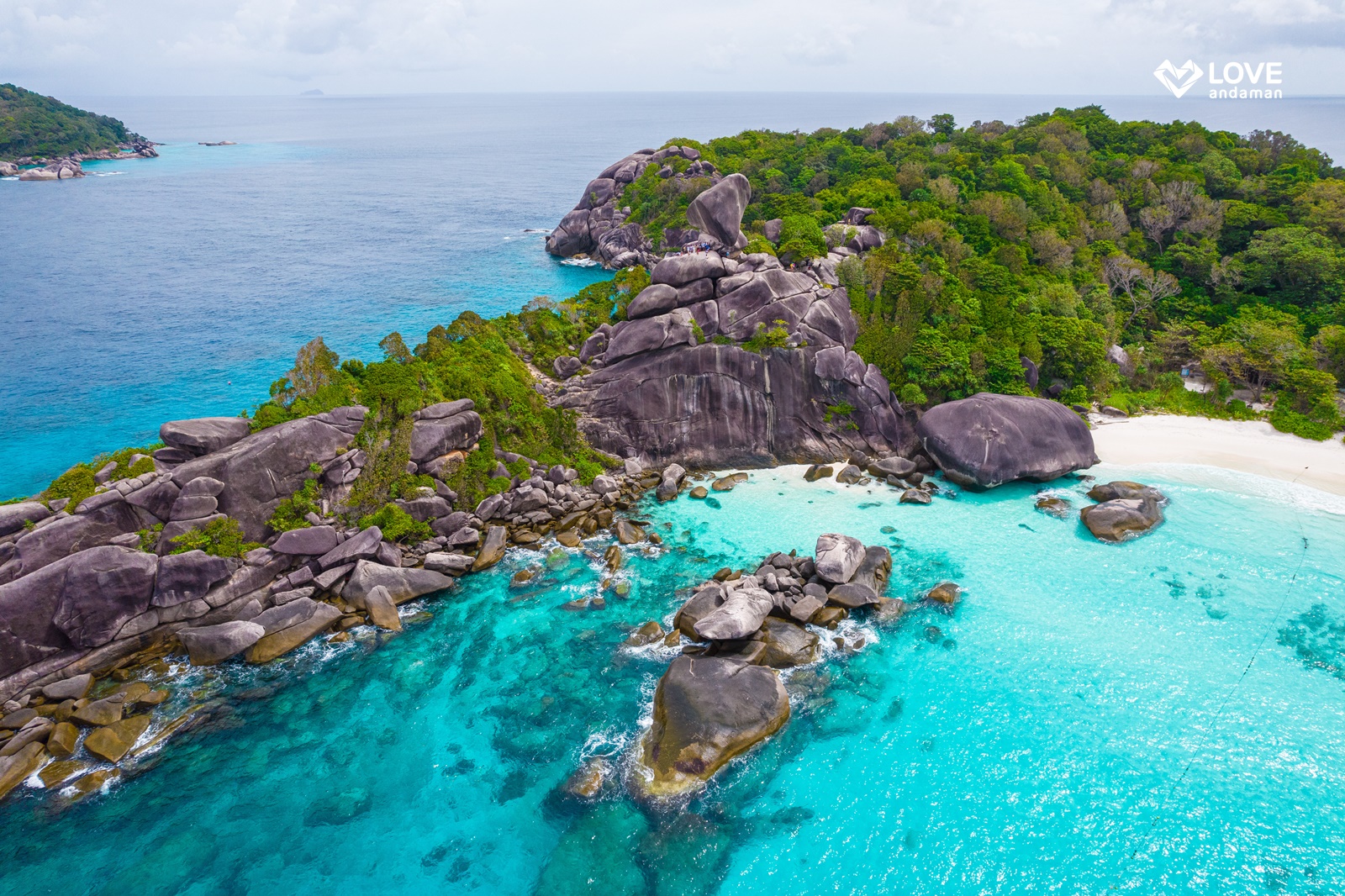 Similan Islands Tour from Khaolak by Speedboat