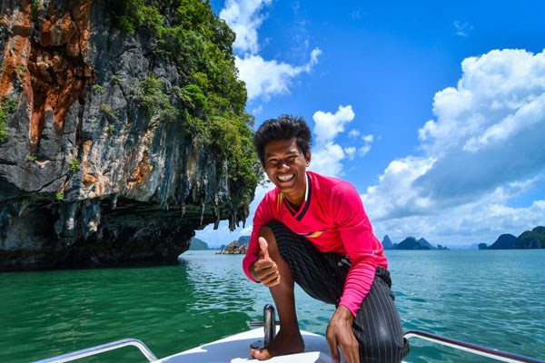 James Bond by Speedboat