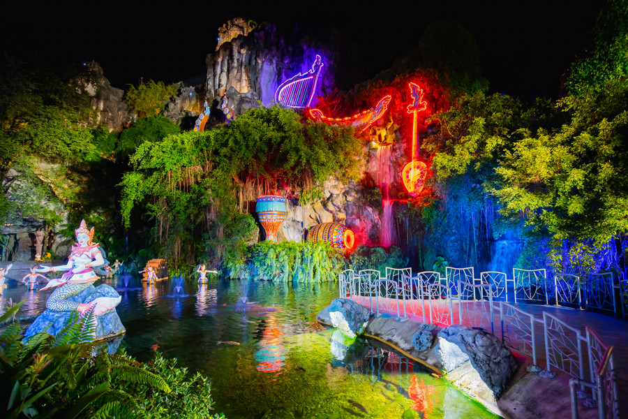 FantaSea Show Phuket