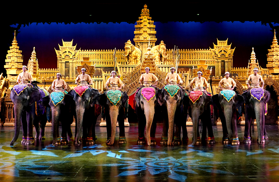 FantaSea Show Phuket