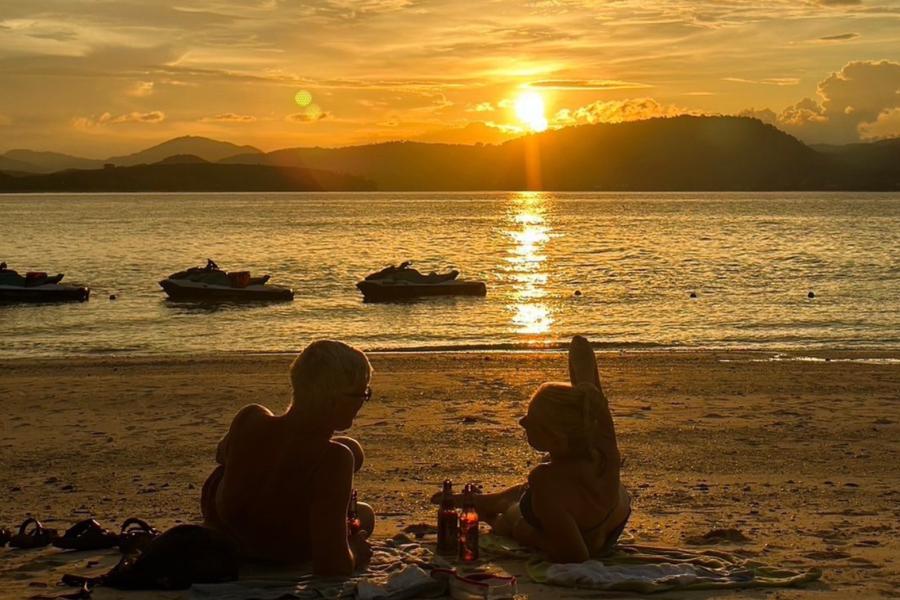 Phi Phi Small Group Tour & VIP SERVICES (Maximum 13 Passenger)