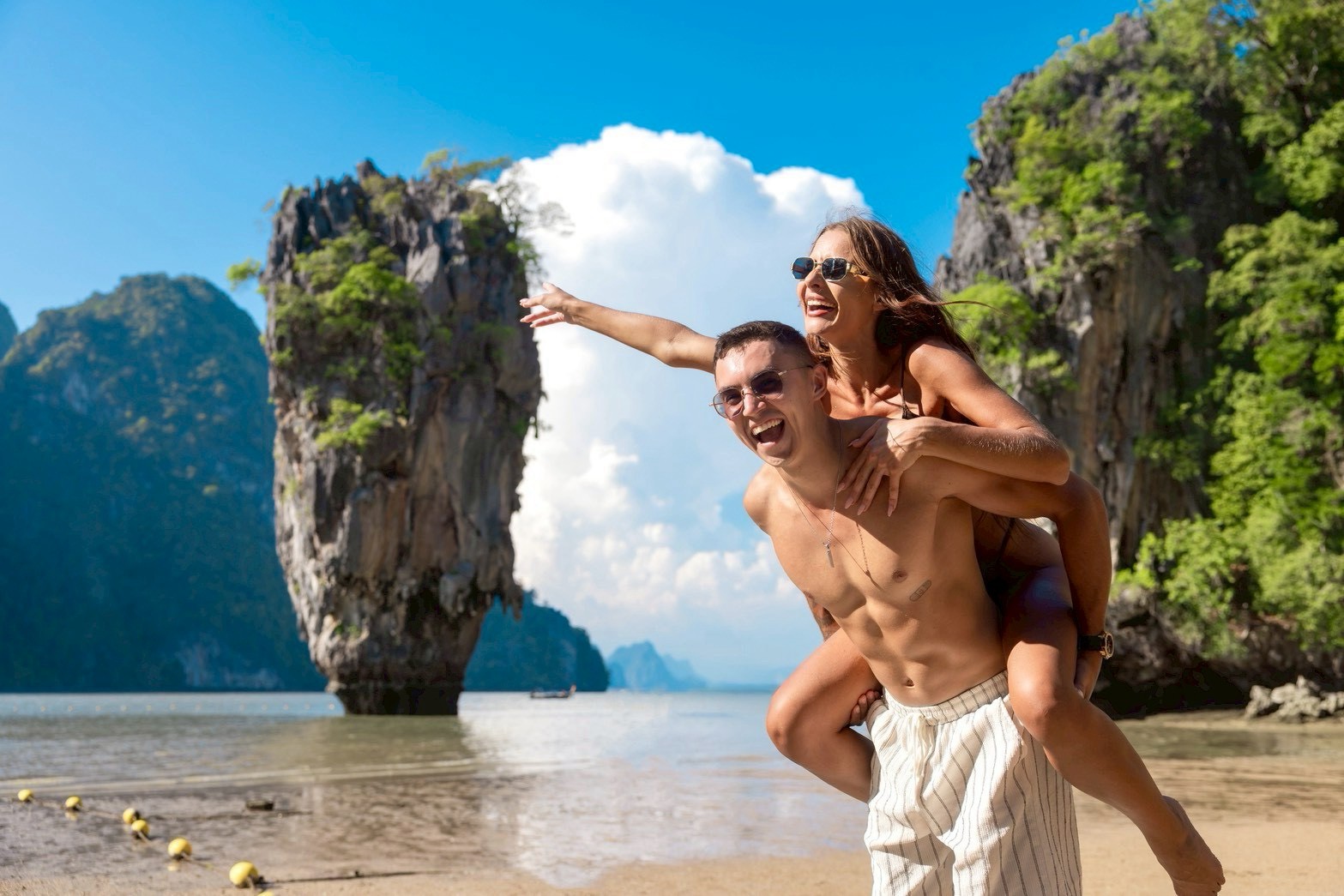 Phang Nga James Bond Tour by Premium Service Yatch
