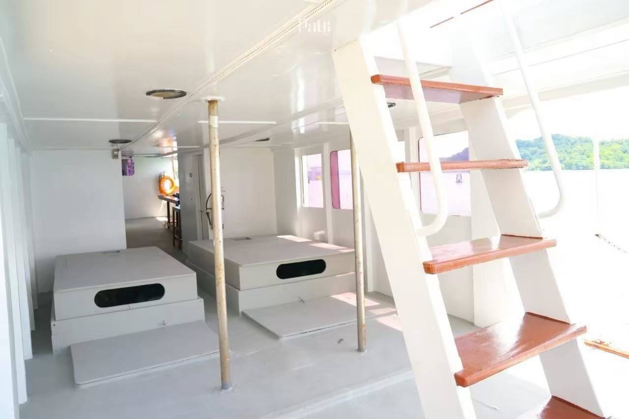 Lazy James Bond by Catamaran Yacht PPT4