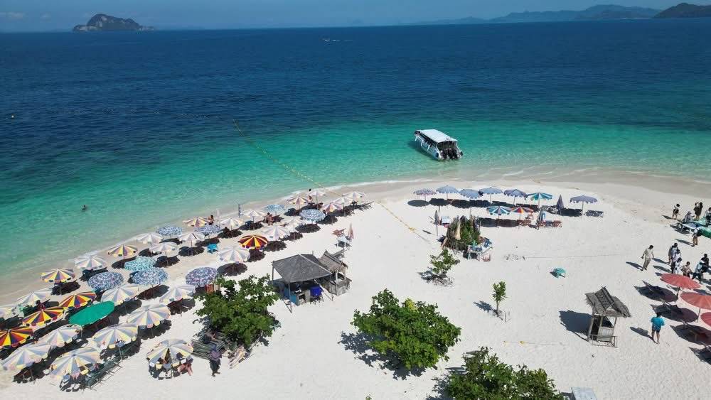 Half-day 3 Khai Island (Morning / Afternoon)